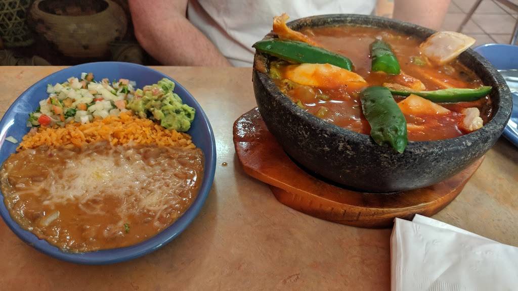 Motas Mexican Restaurant | restaurant | 2397 Lincoln Ave, Altadena, CA 91001, USA | 6267947700 OR +1 626-794-7700