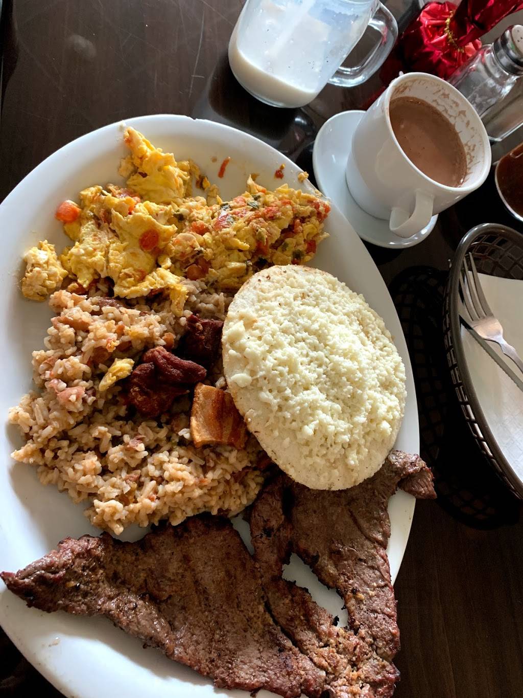 Bakery Antojitos Colombianos | restaurant | 12161 SW 152nd St, Miami, FL 33177, USA | 7867320061 OR +1 786-732-0061