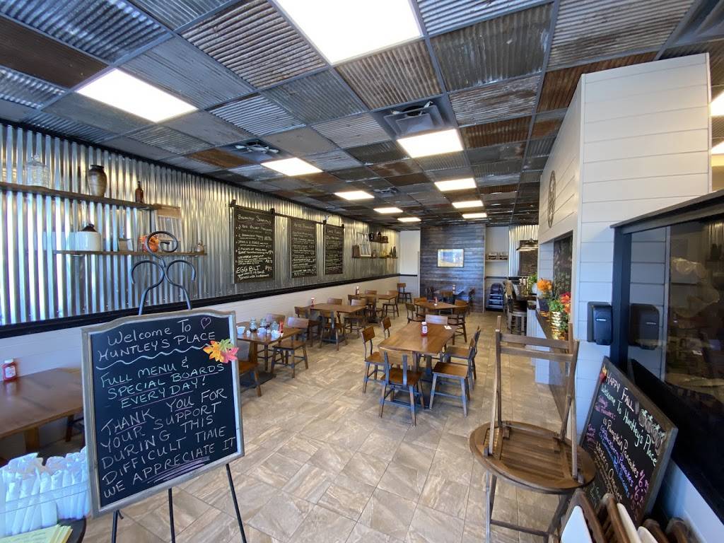 Huntleys Place | restaurant | 1581 General Booth Blvd, Virginia Beach, VA 23454, USA | 7576007730 OR +1 757-600-7730