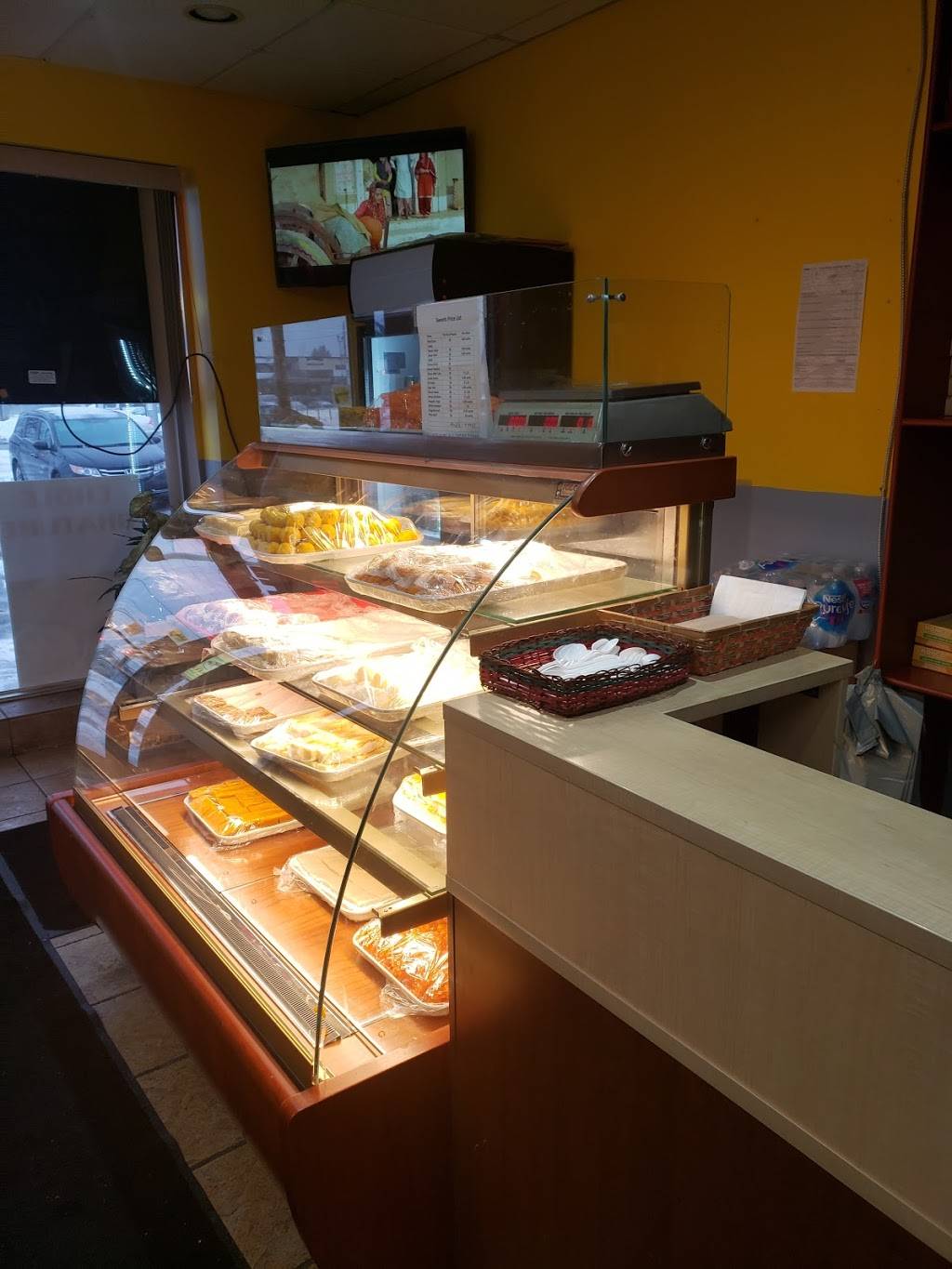 Mirchi Dhaba | restaurant | 836 Markham Rd, Scarborough, ON M1H 2Y2, Canada | 6473521255 OR +1 647-352-1255