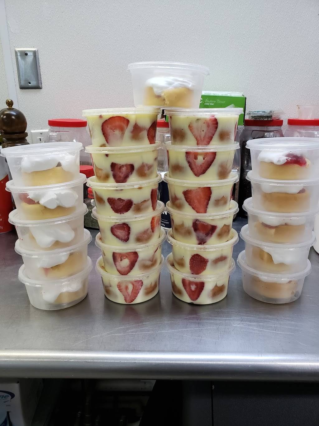 Deelishs | restaurant | 4407 Fort St, Trenton, MI 48183, USA | 7343013364 OR +1 734-301-3364