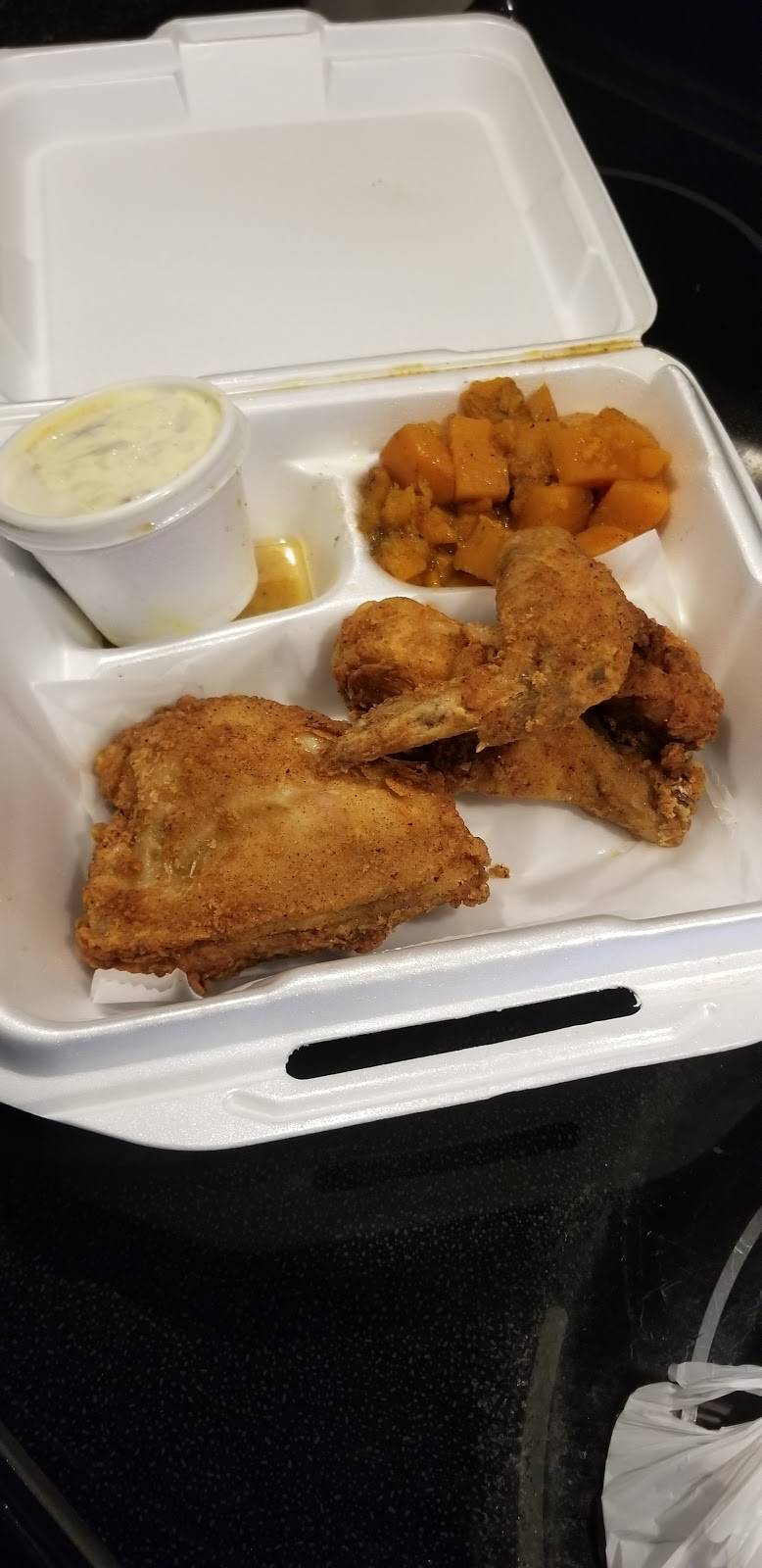 J.W.s Alabama Style Chicken And...Fish | restaurant | 15401 Mack Ave, Detroit, MI 48224, USA | 3132693957 OR +1 313-269-3957