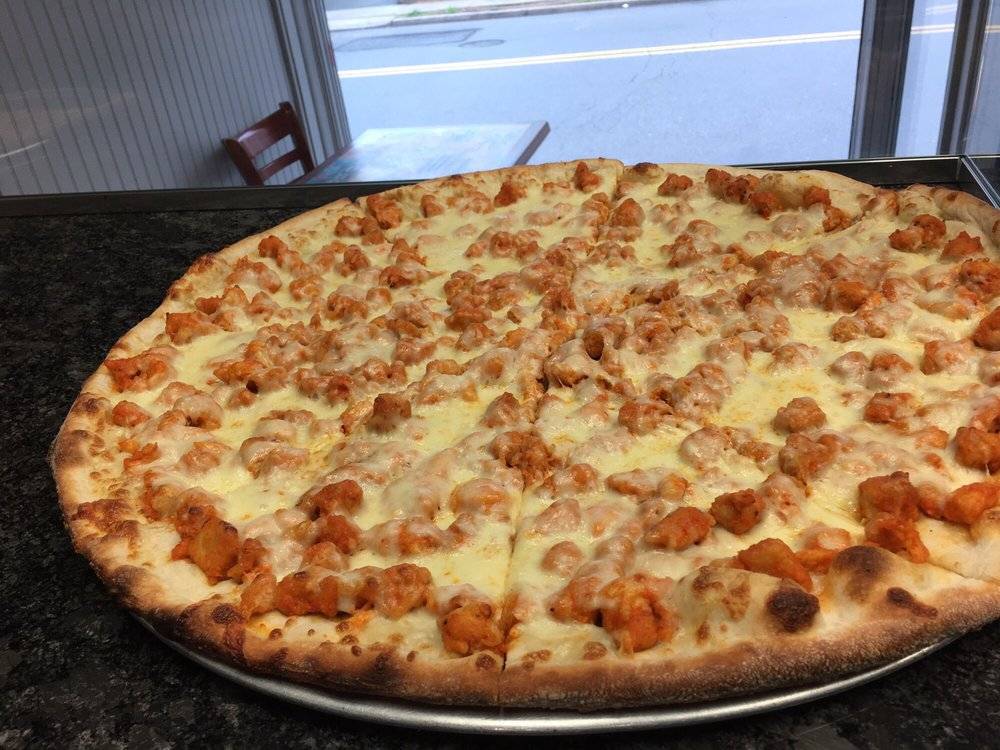New House of Pizza | restaurant | 840 Main St, Hackensack, NJ 07601, USA | 2013421571 OR +1 201-342-1571