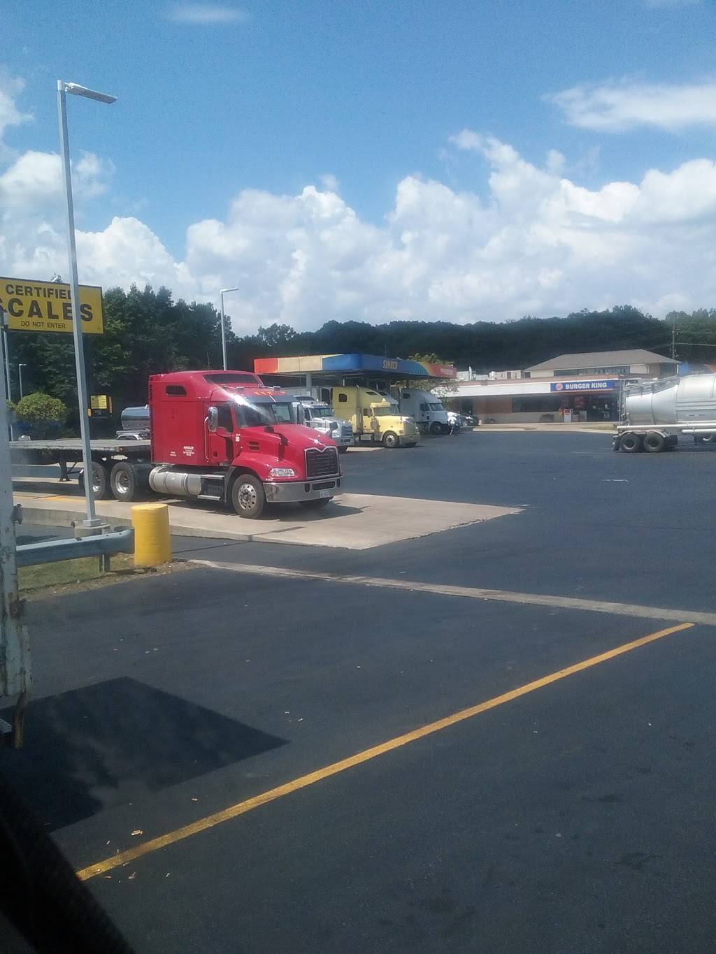 Chapps Landing | restaurant | 35777 S Huron Rd, New Boston, MI 48164, USA | 7347534505 OR +1 734-753-4505