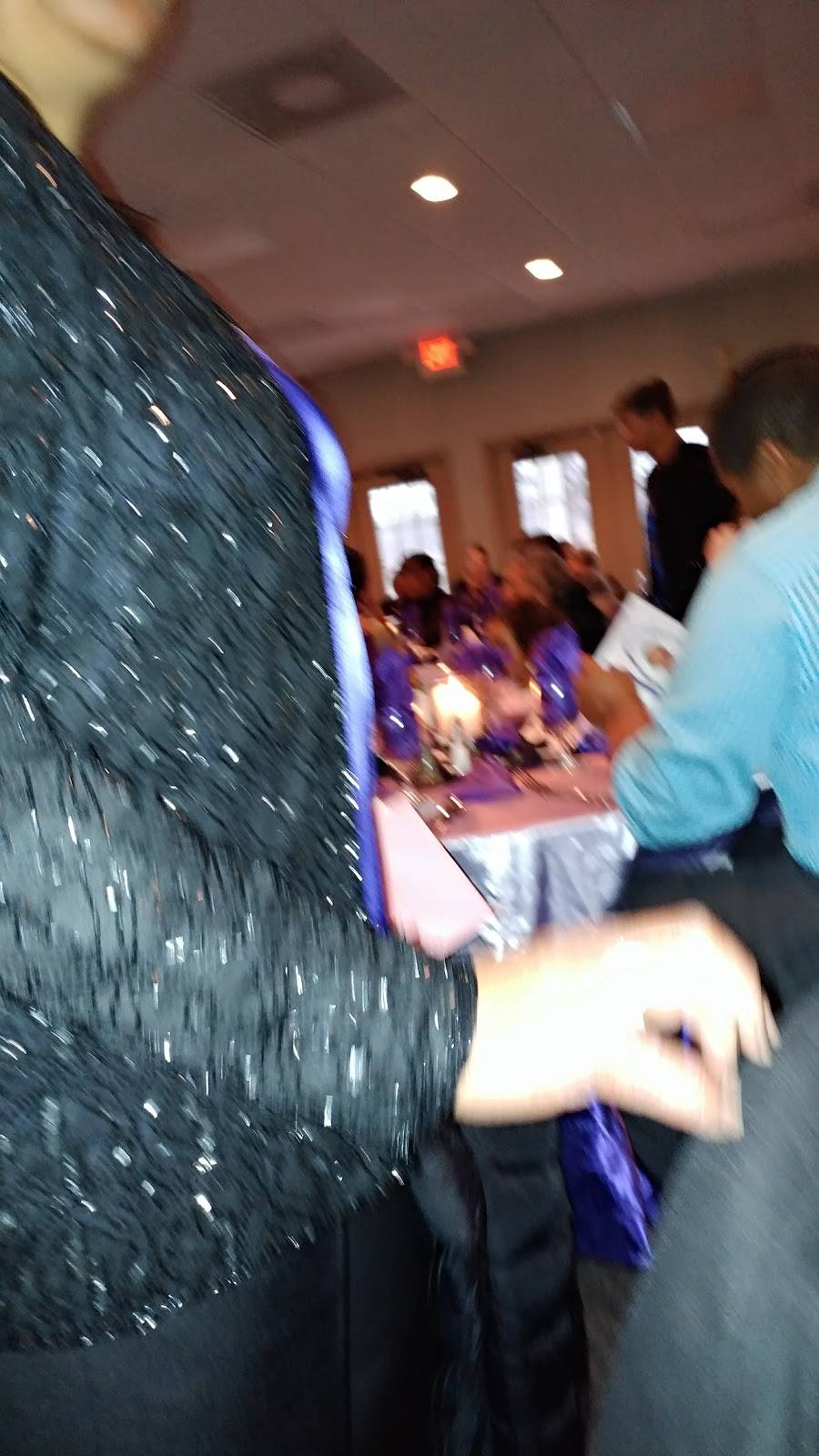 The Westlake | restaurant | 360 Chestnut Creek Dr, Hardy, VA 24101, USA | 5407214215 OR +1 540-721-4215