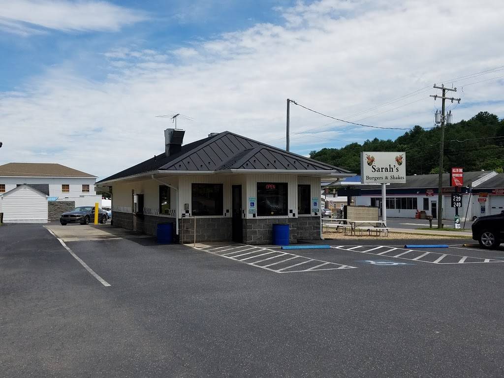 Sarahs Burgers | restaurant | 106 Craig St, Craigsville, VA 24430, USA | 5409979007 OR +1 540-997-9007