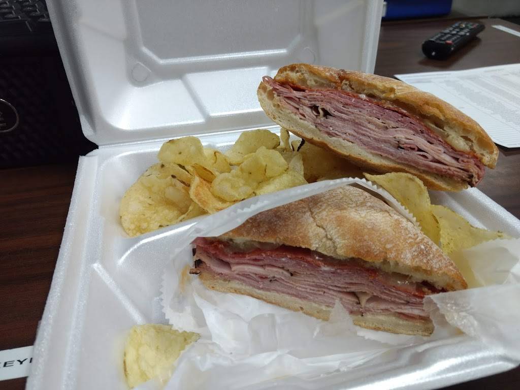 Clubhouse Brewing Company | restaurant | 668 N River Rd NW, Warren, OH 44483, USA | 3305487854 OR +1 330-548-7854