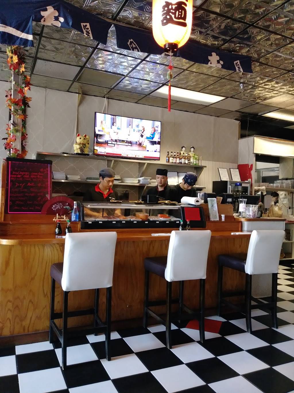 Aki Sushi | restaurant | 303 SE 17th St, Ocala, FL 34471, USA | 3523693388 OR +1 352-369-3388