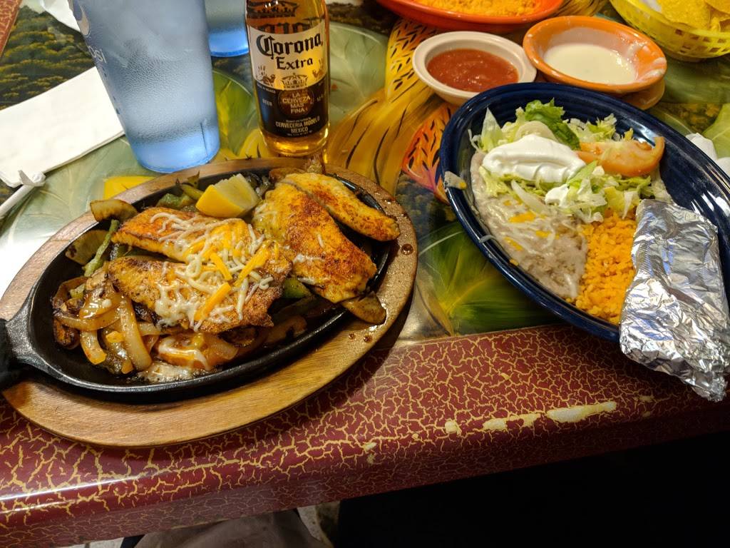 El Tequila | restaurant | 712 Superior St, Antigo, WI 54409, USA | 7156274749 OR +1 715-627-4749