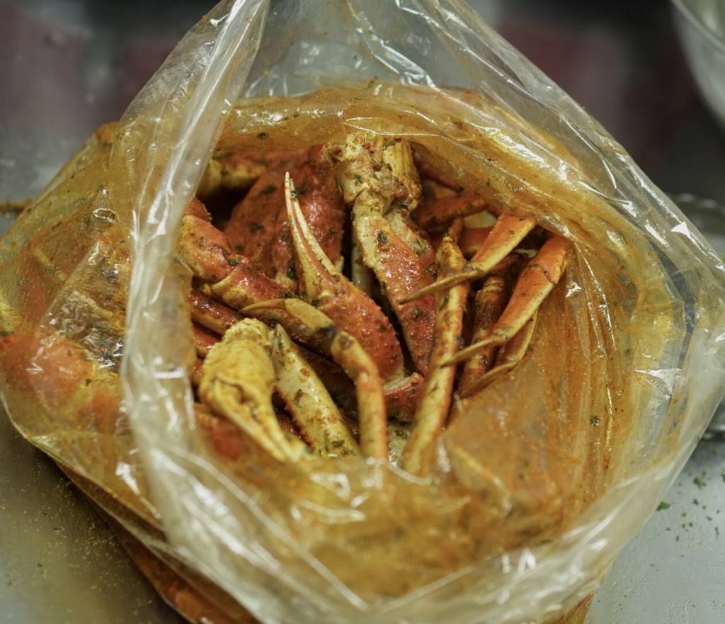 Blue Lagoon | restaurant | 4265 W 167th St, Country Club Hills, IL 60478, USA | 7089571934 OR +1 708-957-1934