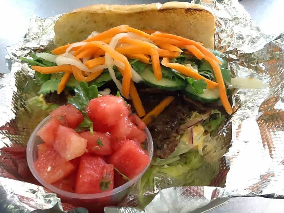 Roaming Fork "Bistro on Wheels" Best Charlotte Food Truck | restaurant | 401 Hawthorne Ln, Charlotte, NC 28204, USA | 9803499868 OR +1 980-349-9868