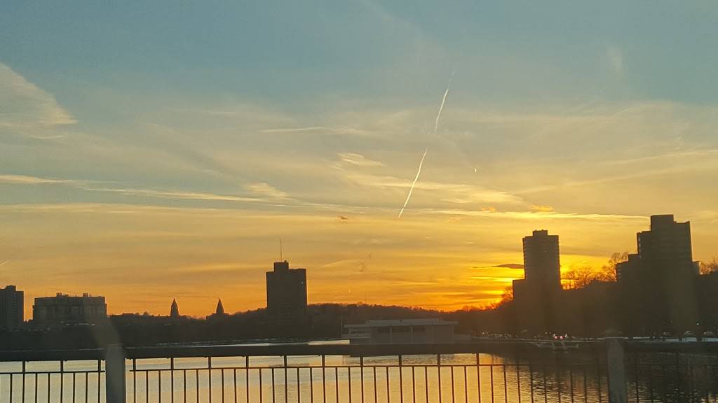 Divine Merci Restaurant | restaurant | 1296 Blue Hill Avenue, Mattapan, MA 02126, USA | 6172961300 OR +1 617-296-1300