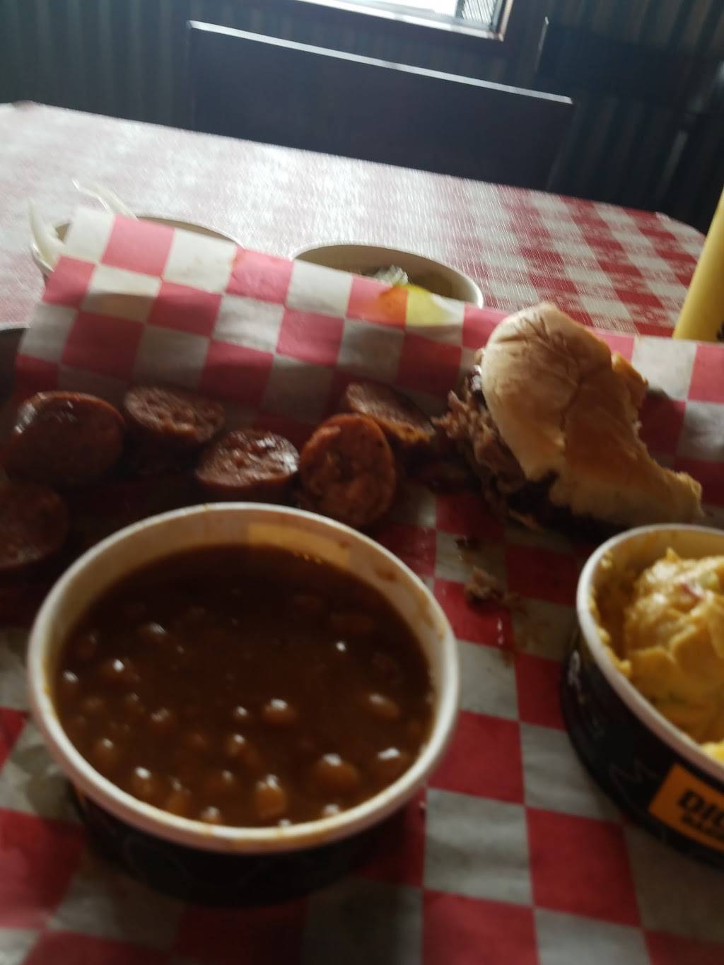 Dickeys Barbecue Pit | restaurant | 2551 E Main St, Plainfield, IN 46168, USA | 3178397100 OR +1 317-839-7100