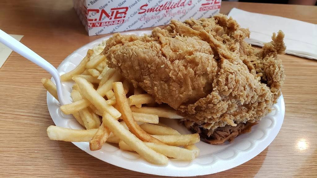 Smithfields Chicken N Bar-B-Q | restaurant | 1372 Tiki Ln, Burlington, NC 27215, USA | 3365869333 OR +1 336-586-9333