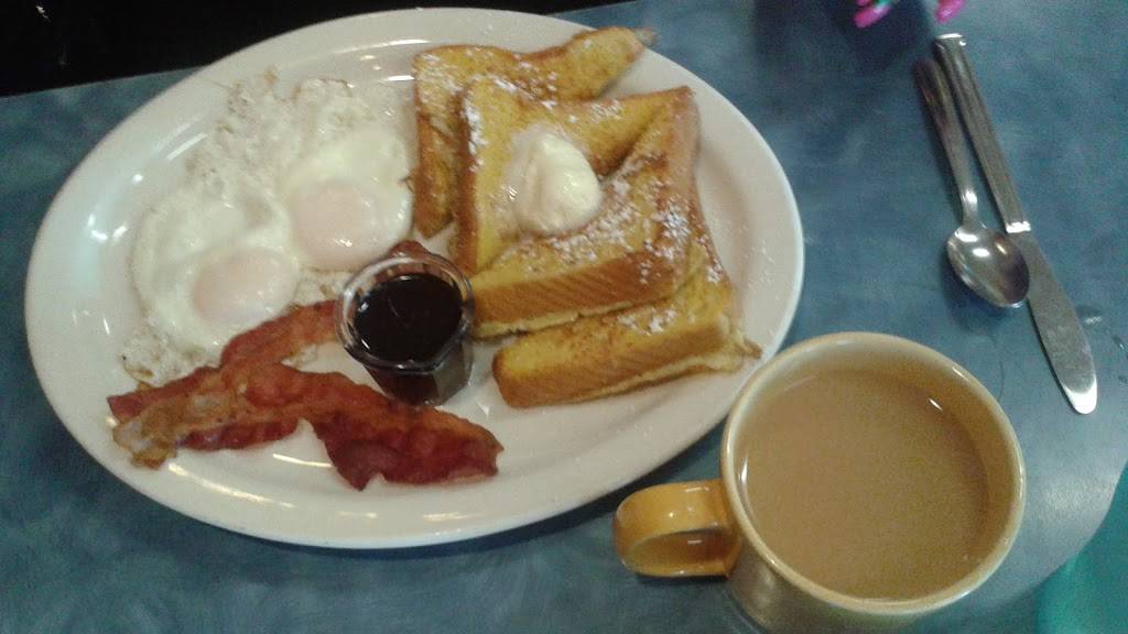 Brandons Diner | restaurant | 2407 S Vineyard Ave, Ontario, CA 91761, USA | 9099473494 OR +1 909-947-3494