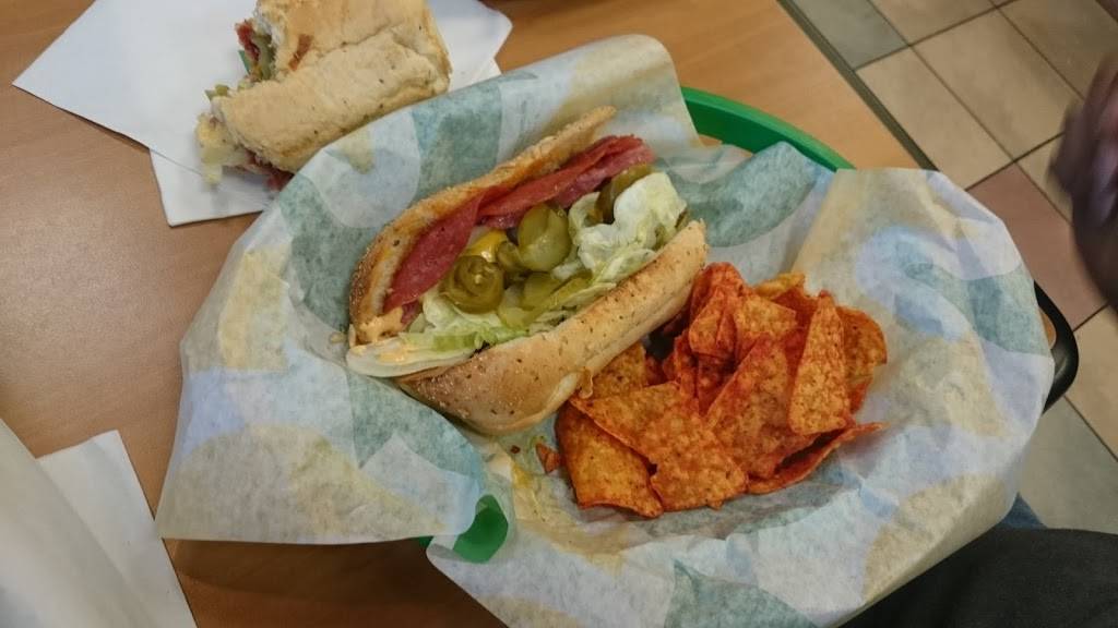 Subway | restaurant | 5608 Mission Center Rd Suite 903, San Diego, CA 92108, USA | 6198581473 OR +1 619-858-1473