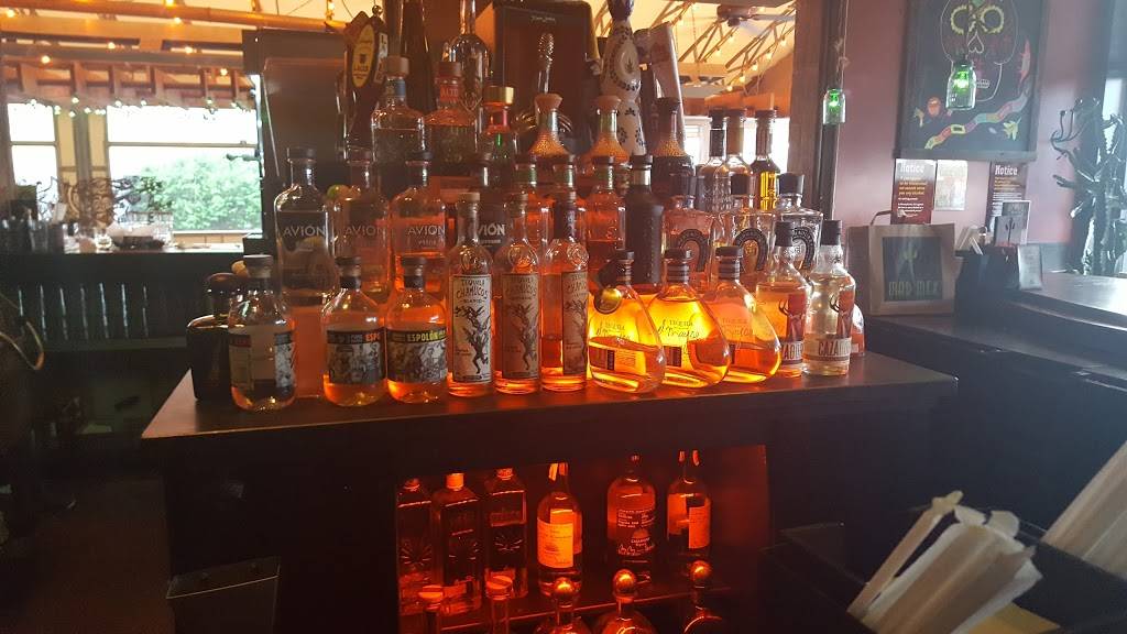 Mad Mex Monroeville | restaurant | Miracle Mile 4100, William Penn Hwy, Monroeville, PA 15146, USA | 4123496767 OR +1 412-349-6767