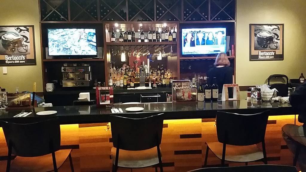 Bertuccis Italian Restaurant | restaurant | 860 Bethlehem Pike, North Wales, PA 19454, USA | 2674985538 OR +1 267-498-5538