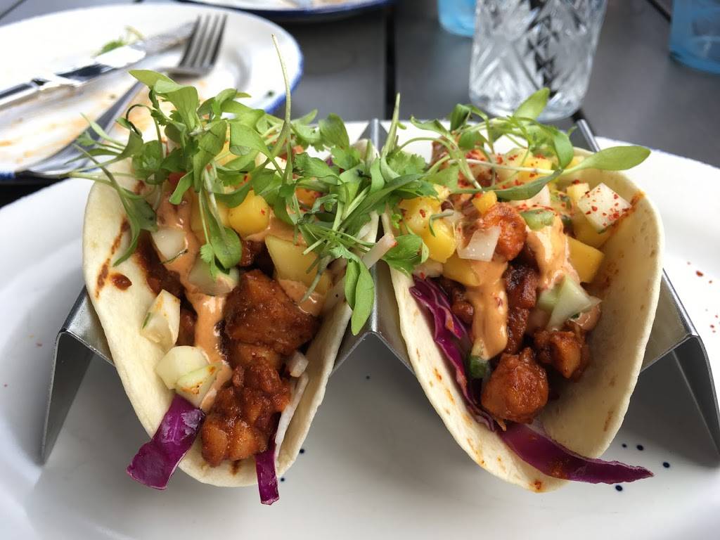 Raw Bar Baltimore | restaurant | 2809 Boston St, Baltimore, MD 21224, USA | 4437087961 OR +1 443-708-7961