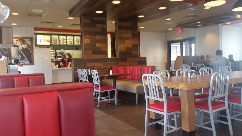 Arbys | restaurant | 3159 IN-37, Mitchell, IN 47446, USA | 8128492729 OR +1 812-849-2729