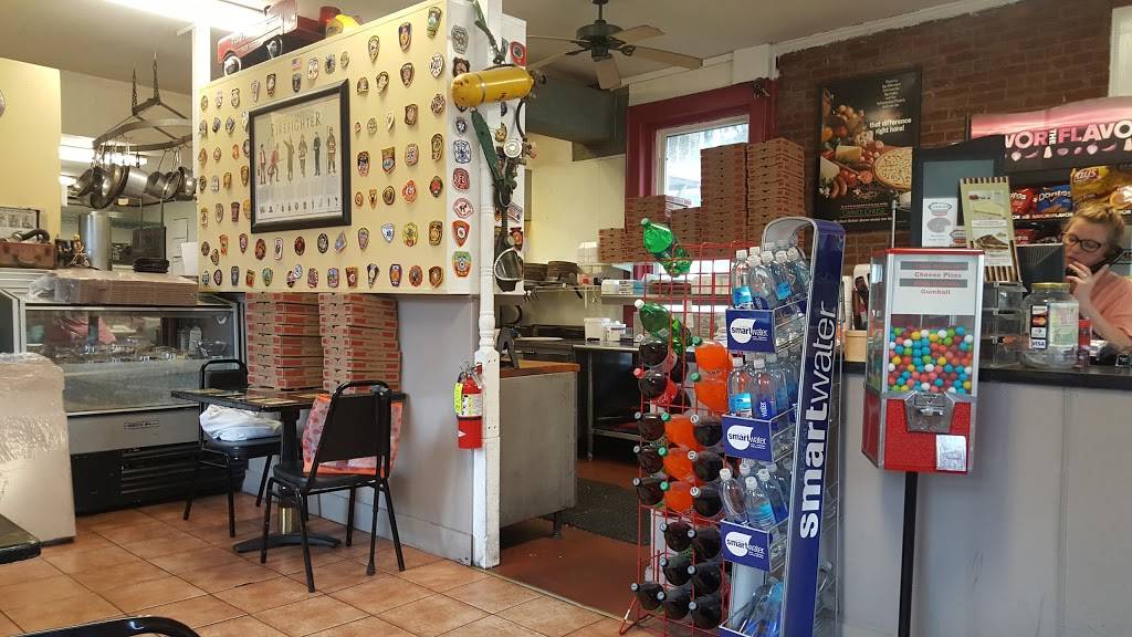 Engine no 6 Pizza | restaurant | 195 W Thames St, Norwich, CT 06360, USA | 8608873887 OR +1 860-887-3887