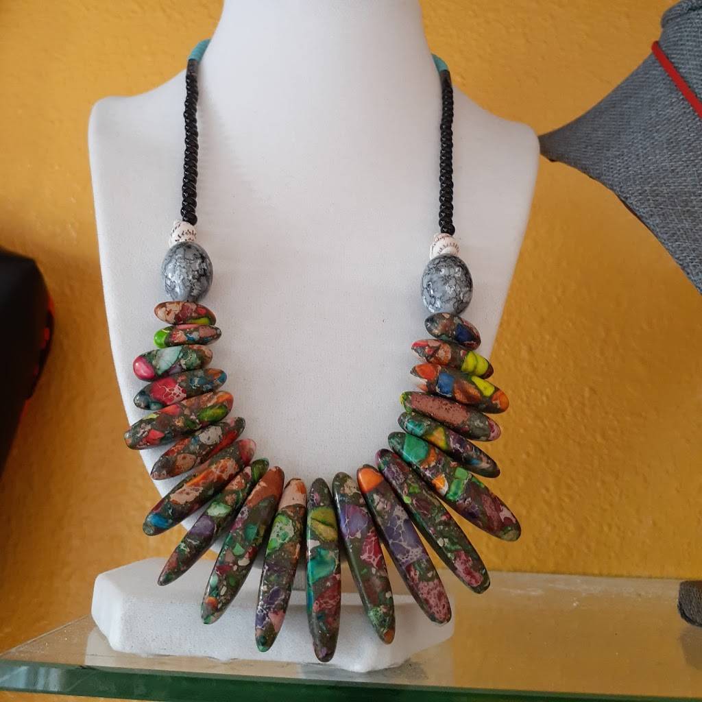 Island Woman Shanty & Modah Naychas Creations | restaurant | 1515 Main St Unit #5, Longmont, CO 80501, USA | 8004609409 OR +1 800-460-9409