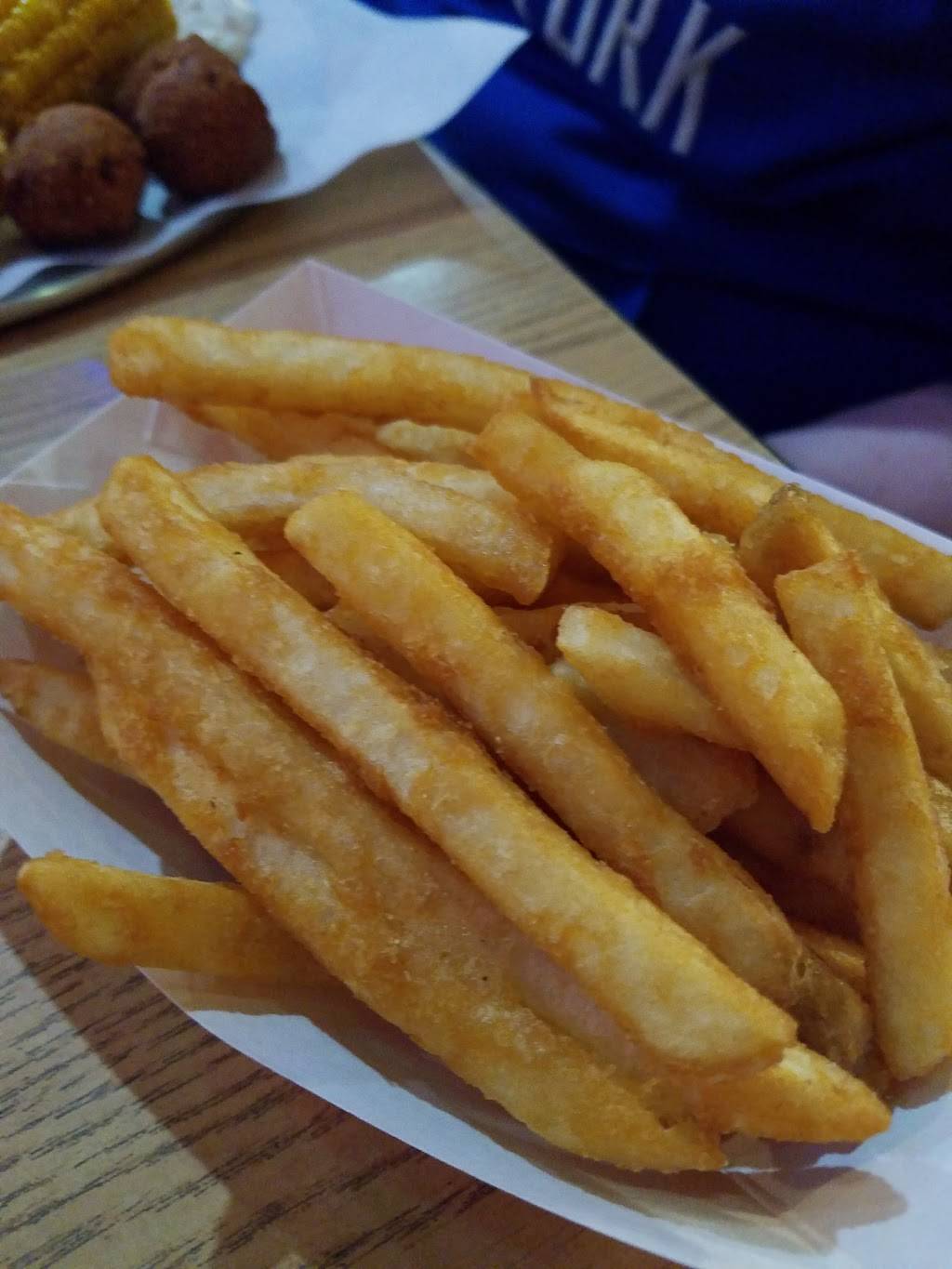 Wades Place | restaurant | 104 E Main St, Chandler, TX 75758, USA | 9038492729 OR +1 903-849-2729