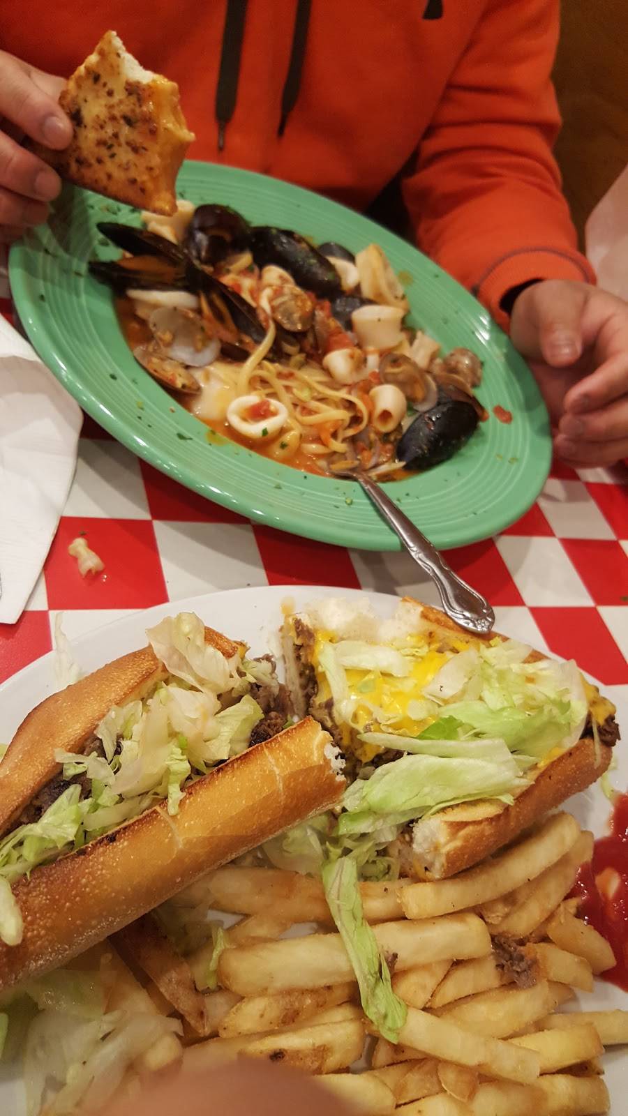 Carmines N.Y. Pizza Kitchen | restaurant | 2126 Didonato Dr, Chester, MD 21619, USA | 4106042123 OR +1 410-604-2123