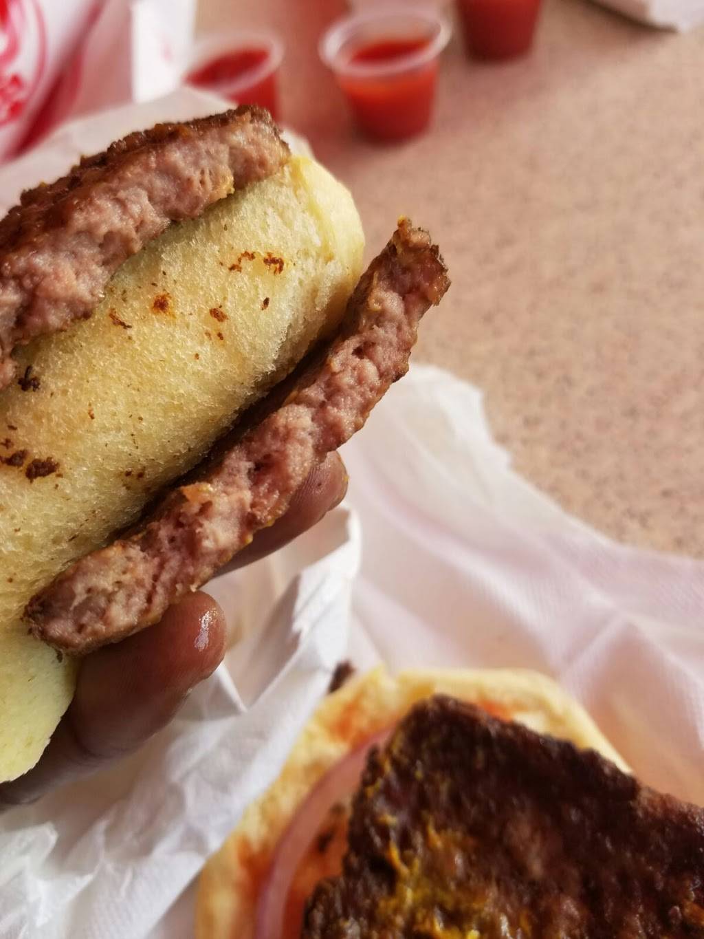 Wendys | restaurant | 633 W North Ave, Milwaukee, WI 53212, USA | 4142637397 OR +1 414-263-7397