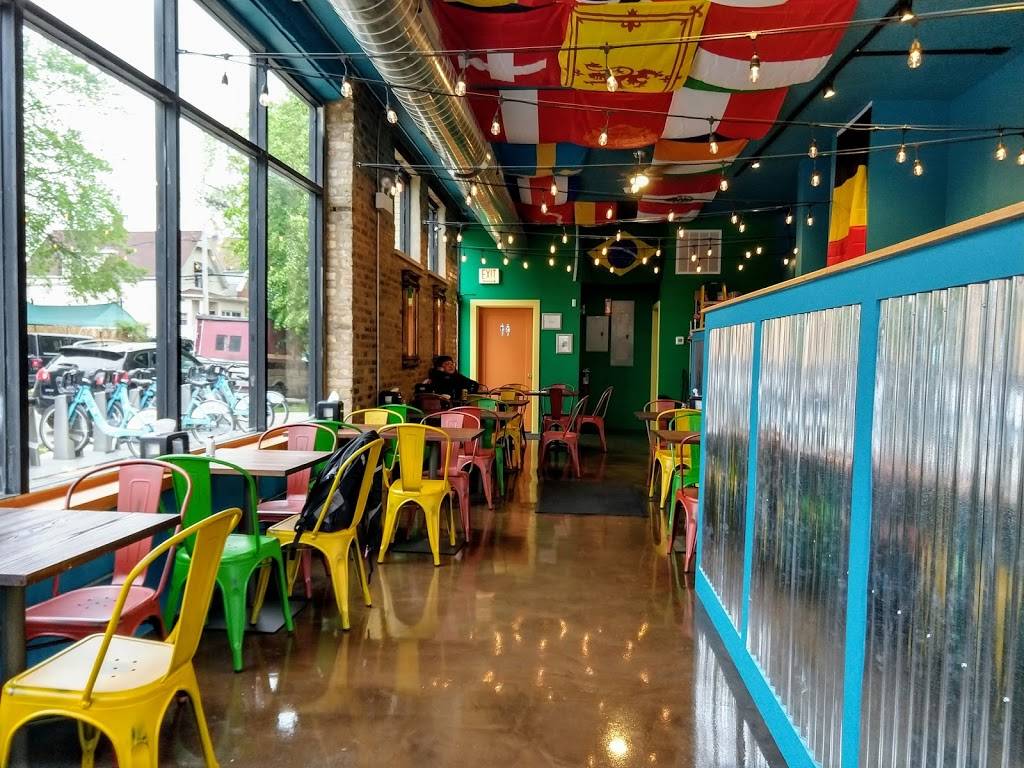 Doggone’s | restaurant | 3301 W Armitage Ave, Chicago, IL 60647, USA | 7739047713 OR +1 773-904-7713