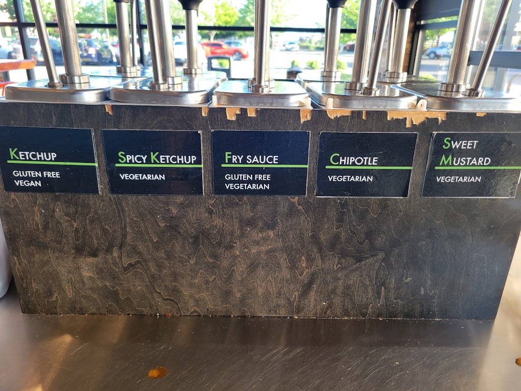 Boise Fry Company | restaurant | 1240 W Chinden Blvd Suite 100, Meridian, ID 83646, USA | 2082072524 OR +1 208-207-2524