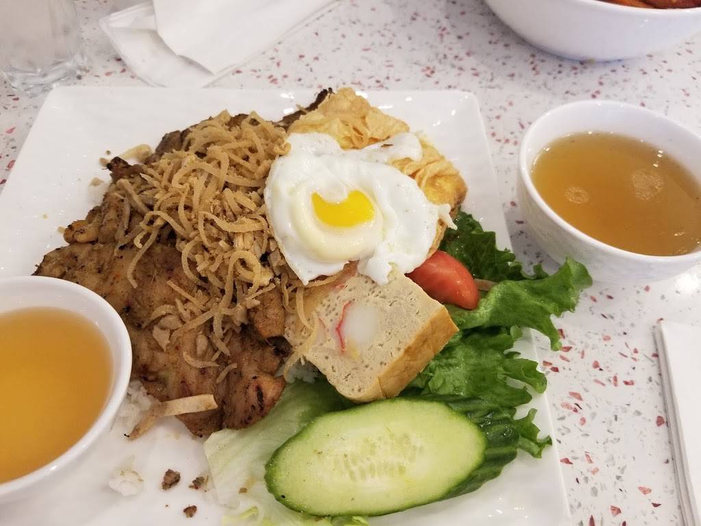 Pho Brothers | restaurant | 2555 Dixie Rd Unit 15, Mississauga, ON L4Y 4C4, Canada | 2895218887 OR +1 289-521-8887