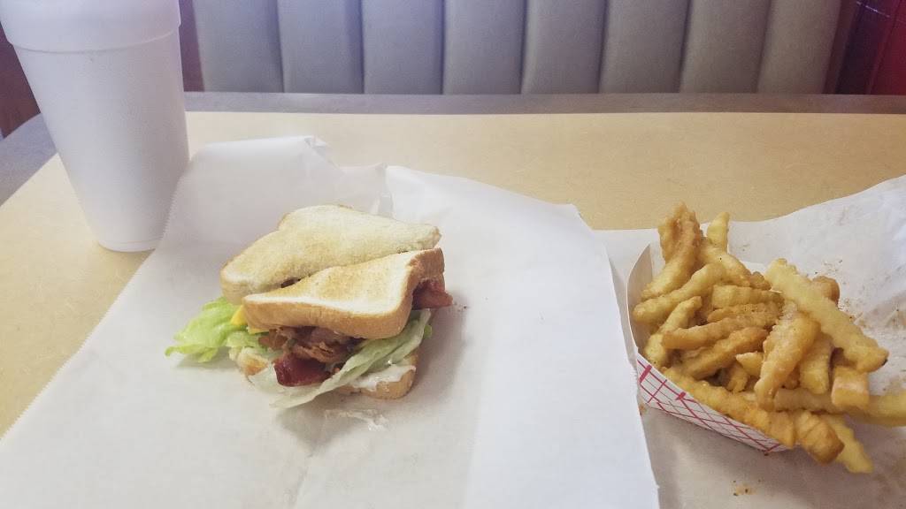 Zacks Char-Grill | restaurant | 618 E Market St, Smithfield, NC 27577, USA | 9199899227 OR +1 919-989-9227