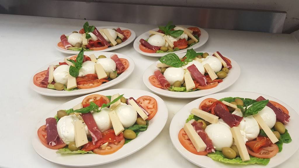 Giando on the Water | restaurant | 400 Kent Ave, Brooklyn, NY 11249, USA | 7183877000 OR +1 718-387-7000