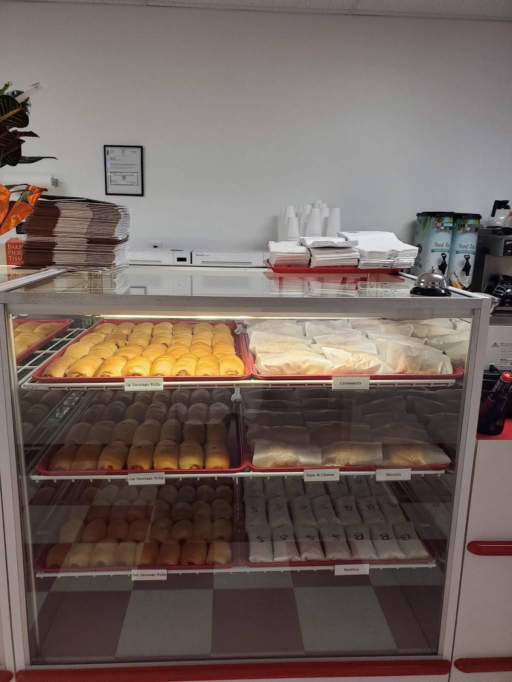 Donut Palace | restaurant | 1520 N Summit St, Arkansas City, KS 67005, USA | 6207949228 OR +1 620-794-9228