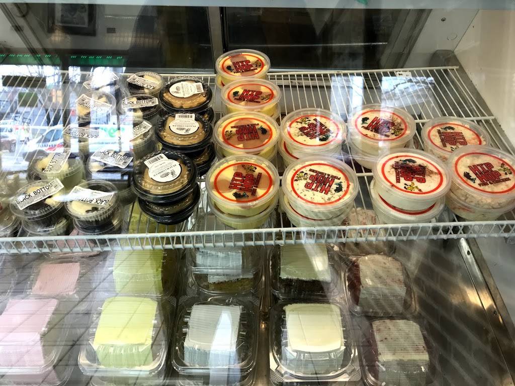 HipHop Fish & Chicken | restaurant | 1901 W Pratt St, Baltimore, MD 21223, USA | 4102331010 OR +1 410-233-1010