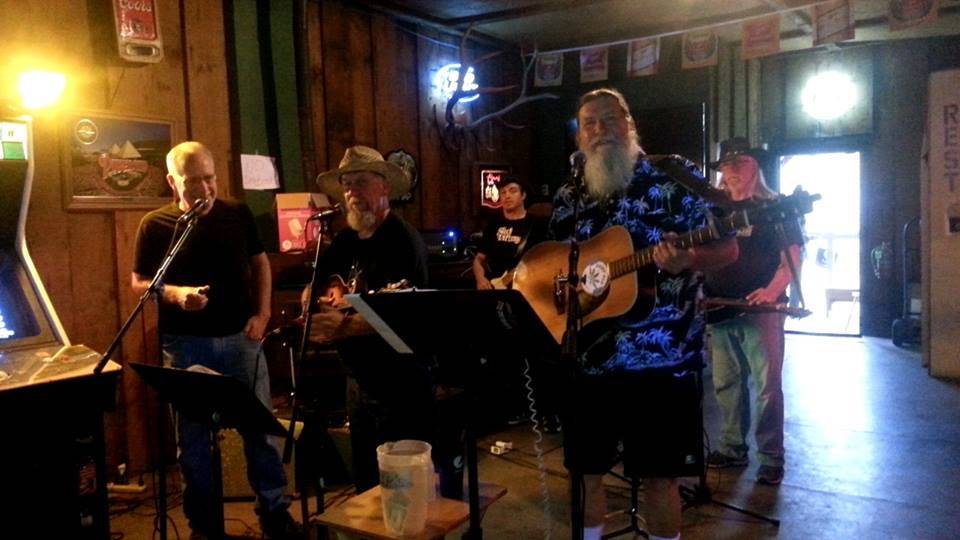 Hub Bar & Grill | restaurant | 45914 Main St, Concrete, WA 98237, USA | 3608538741 OR +1 360-853-8741