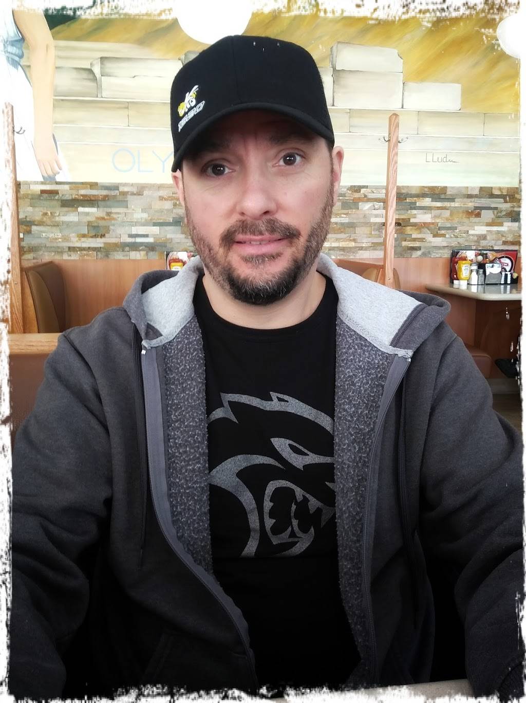 Leo’s Coney Island - Oxford | restaurant | 587 N Lapeer Rd, Oxford, MI 48371, USA | 2485726907 OR +1 248-572-6907