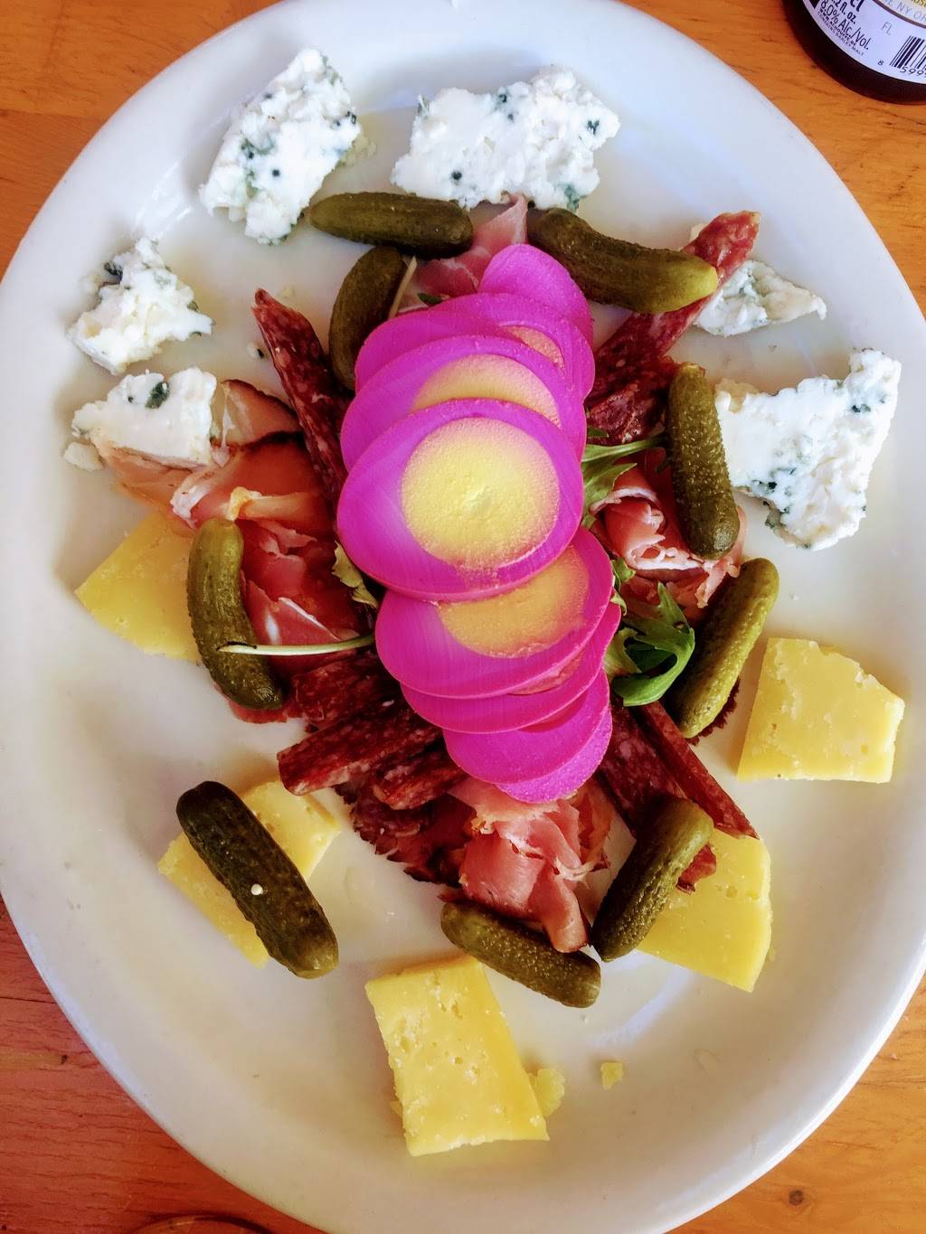 Mountain Brauhaus | restaurant | 3123 US-44, Gardiner, NY 12525, USA | 8452559766 OR +1 845-255-9766