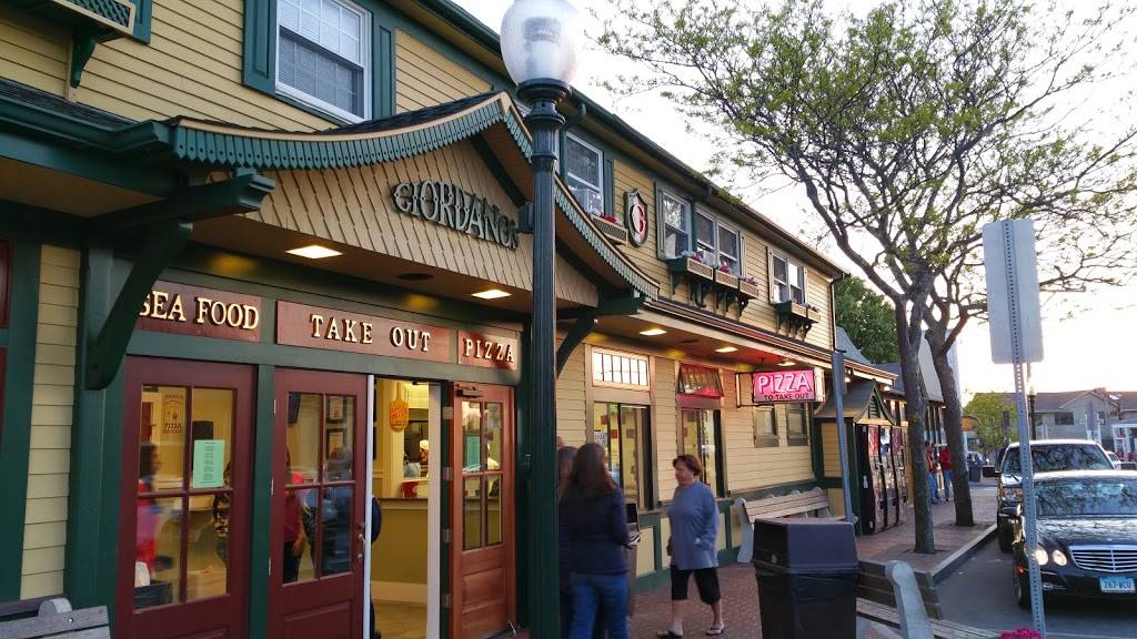 Giordanos Restaurant | restaurant | 18 Lake Ave, Oak Bluffs, MA 02557, USA | 5086930184 OR +1 508-693-0184