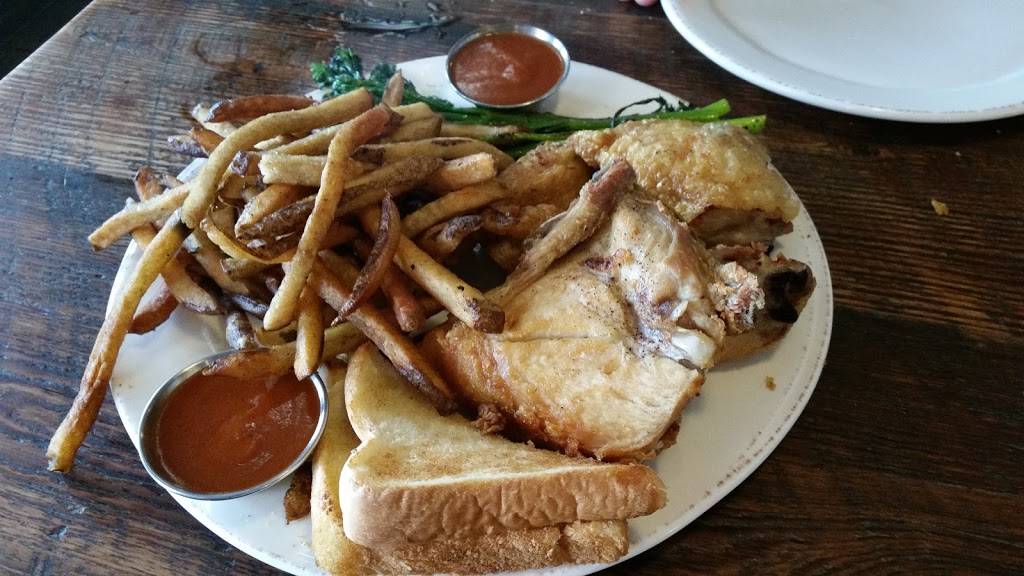 BowTie Barbecue Co | restaurant | 6724 Waters Ave, Savannah, GA 31406, USA | 9123547810 OR +1 912-354-7810