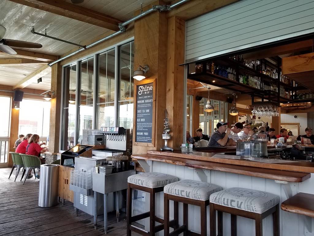 Chef Art Smiths Homecomin | restaurant | 1602 E Buena Vista Dr, Lake Buena Vista, FL 32830, USA | 4075600100 OR +1 407-560-0100