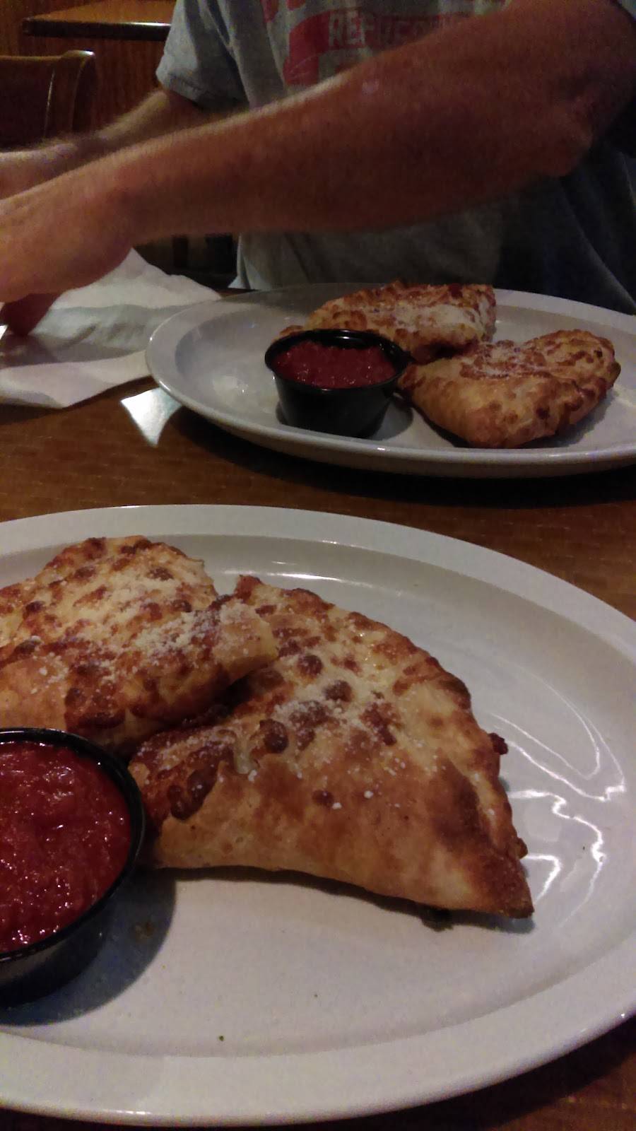 Boombozz Taphouse | restaurant | 1315 Herr Ln, Louisville, KY 40222, USA | 5023940000 OR +1 502-394-0000