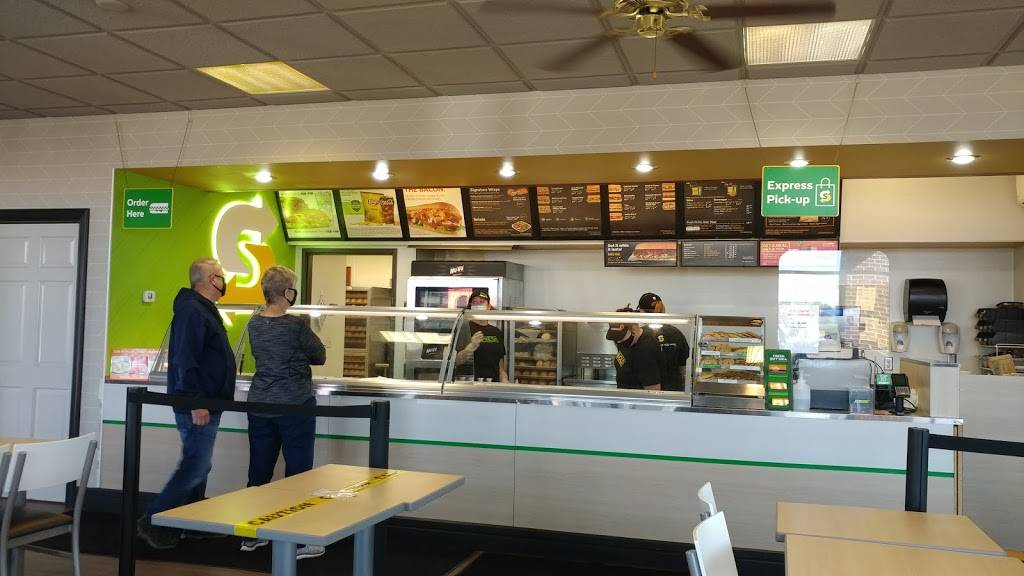 Subway | meal takeaway | 519 50th Ave W, Alexandria, MN 56308, USA | 3207620791 OR +1 320-762-0791