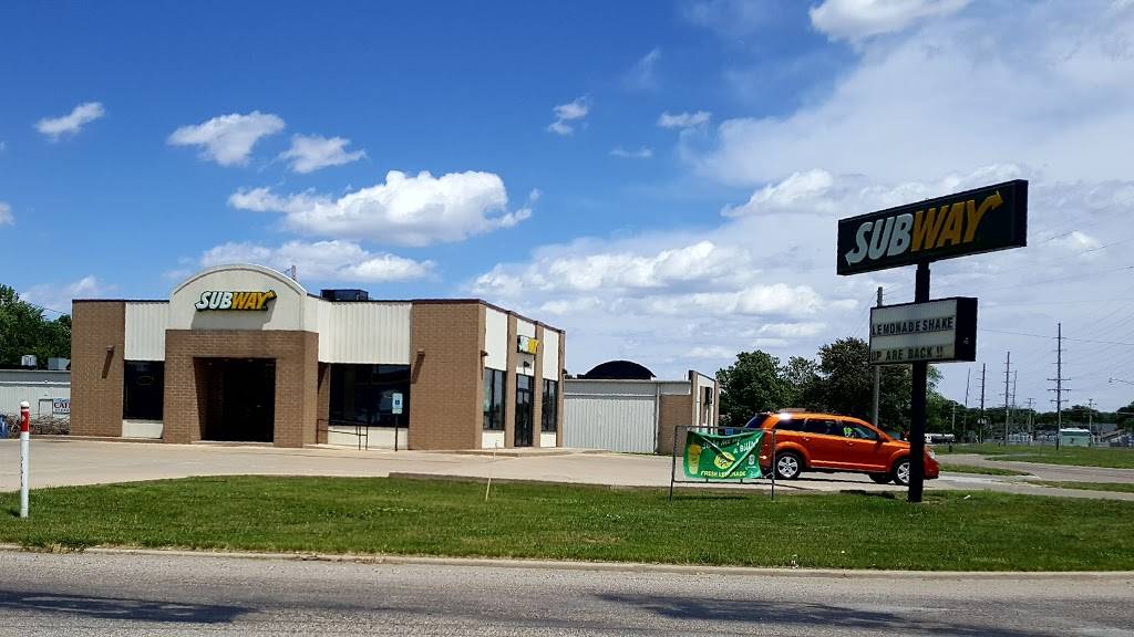 Subway | restaurant | 1360 W Jackson St, Auburn, IL 62615, USA | 2174382036 OR +1 217-438-2036