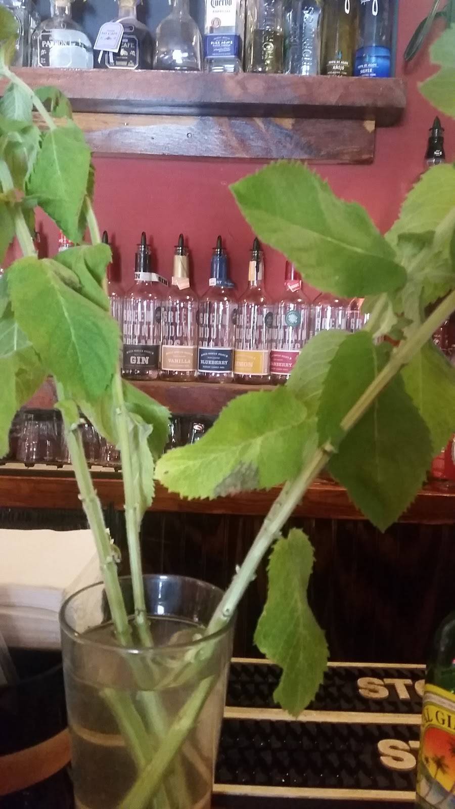 Moogs Restaurant | restaurant | 97 Portland St, Morristown, VT 05661, USA | 8028518225 OR +1 802-851-8225