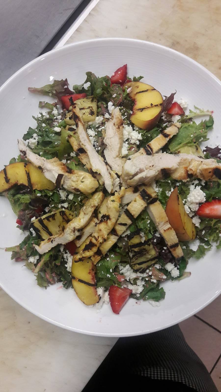 Phils Filling Station | restaurant | 16852 E Parkview Ave, Fountain Hills, AZ 85268, USA | 4808168200 OR +1 480-816-8200