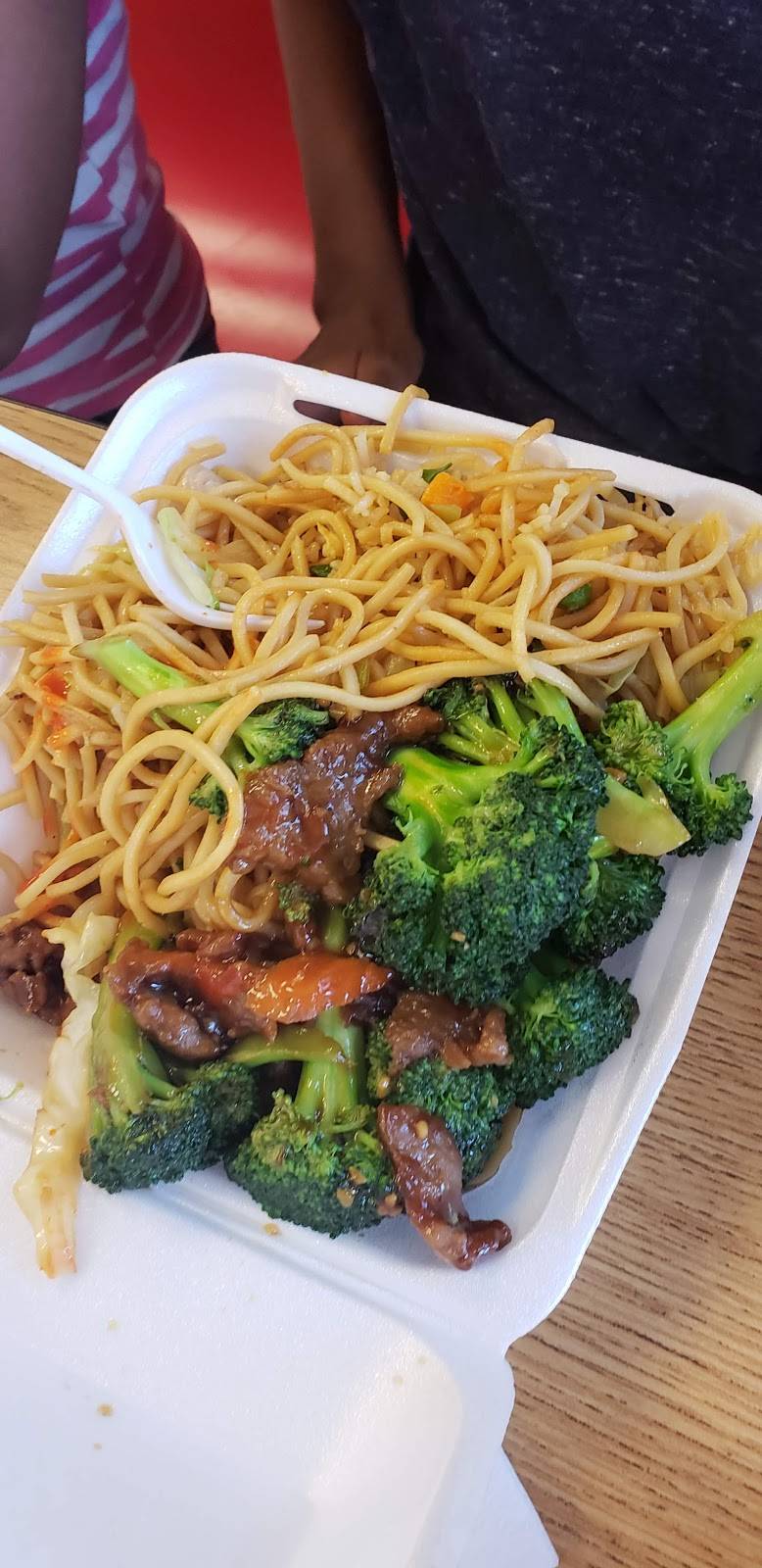 La Barca Jal Restaurantes | restaurant | 7064 Santa Fe Ave, Huntington Park, CA 90255, USA | 3235829982 OR +1 323-582-9982