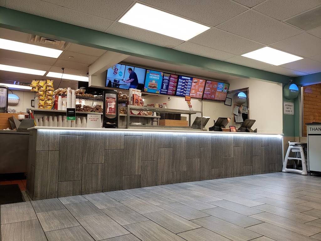 Eegees | restaurant | 8320 E Broadway Blvd, Tucson, AZ 85710, USA | 5207337977 OR +1 520-733-7977