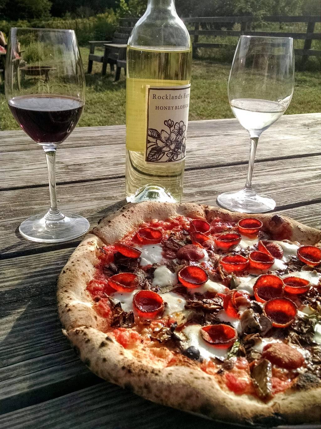 Rocklands Farm | restaurant | 15425 Montevideo Rd, Poolesville, MD 20837, USA | 3018258075 OR +1 301-825-8075